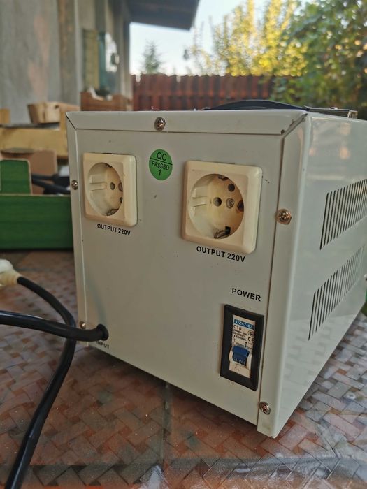 stabilizator tensiune SAR-3000VA