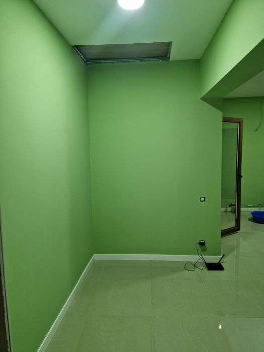 Vand casa la curte sector 5