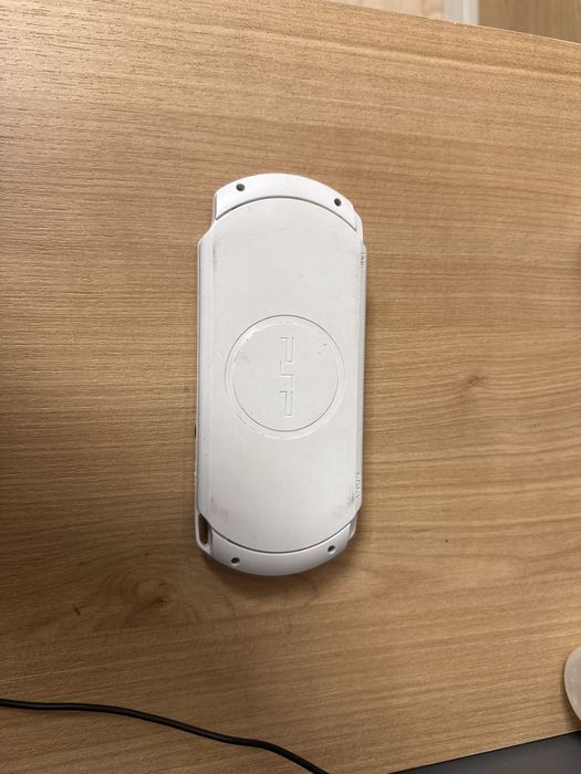 Sony PSP E1004 Street — оригинал, отличное состояние