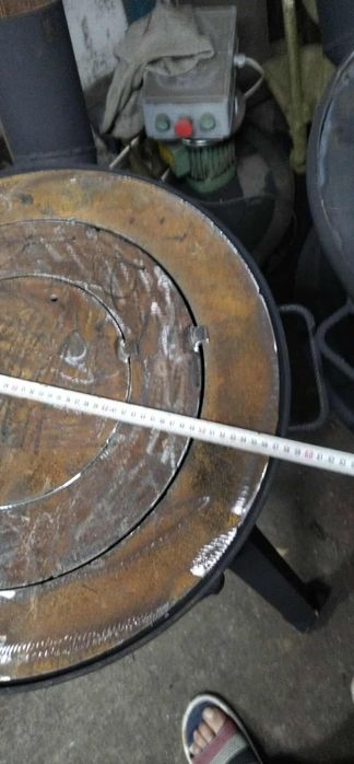 Vând soba din janta de camion cu plita din tabla