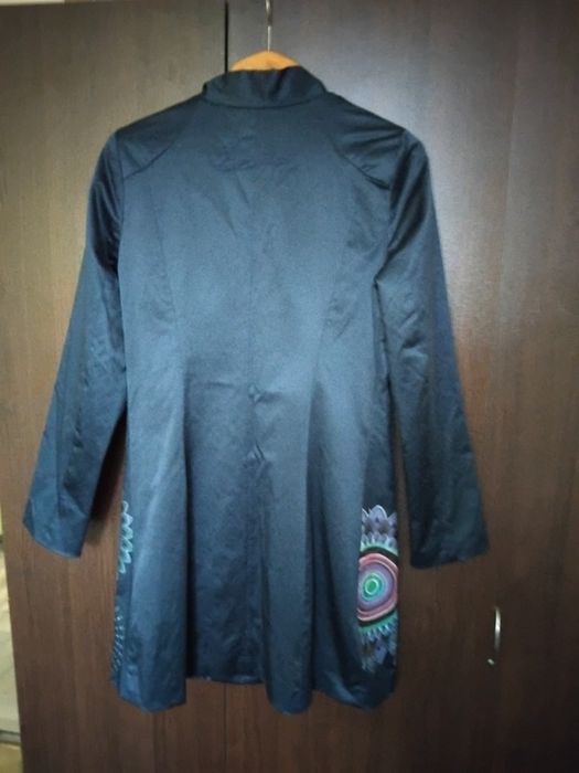 Манто Disigual в тъмно синьо