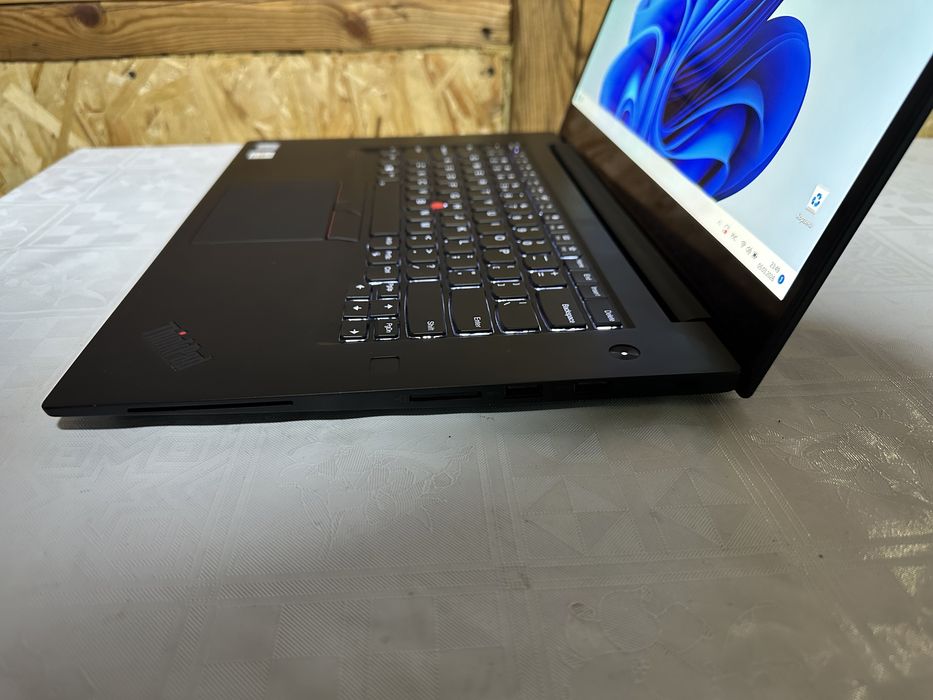 ThinkPad P1 Gen2 (4k)-intel Xeon E-2276M/RAM 32Gb/SSD/Quadro T2000 4Gb