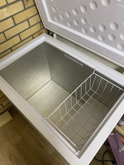 Продам морозильную камеру