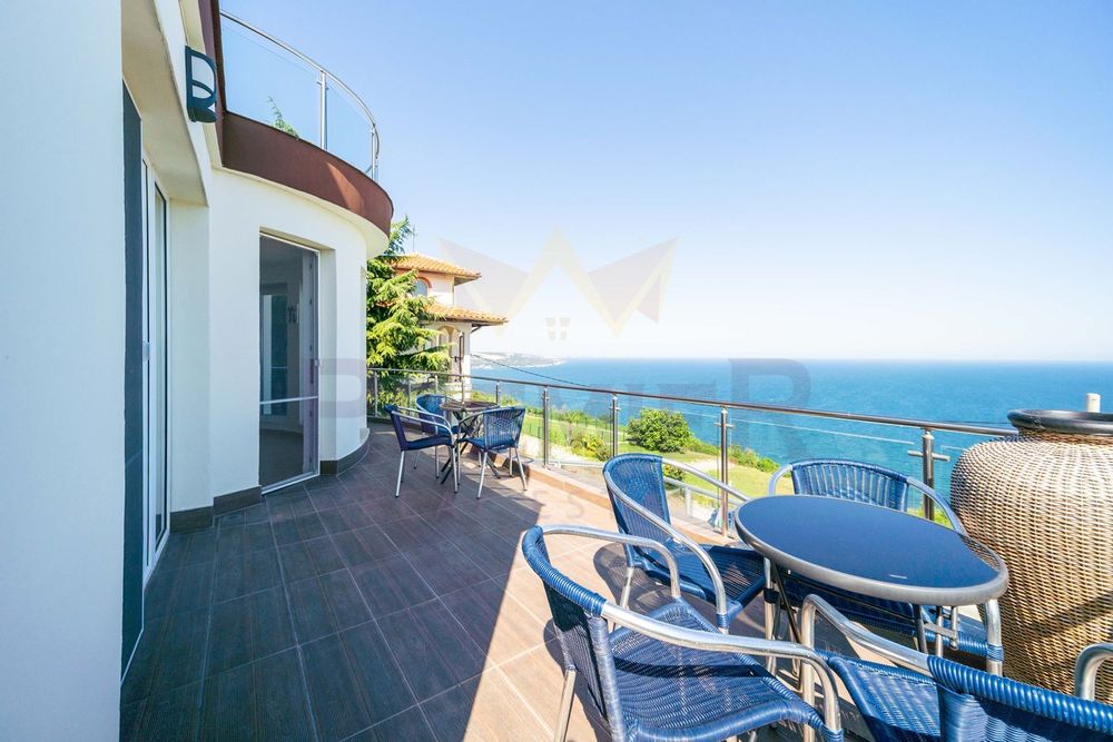 Дава се под наем Къща в Балчик - 380 кв.м за 598.23 € - Снимка #1