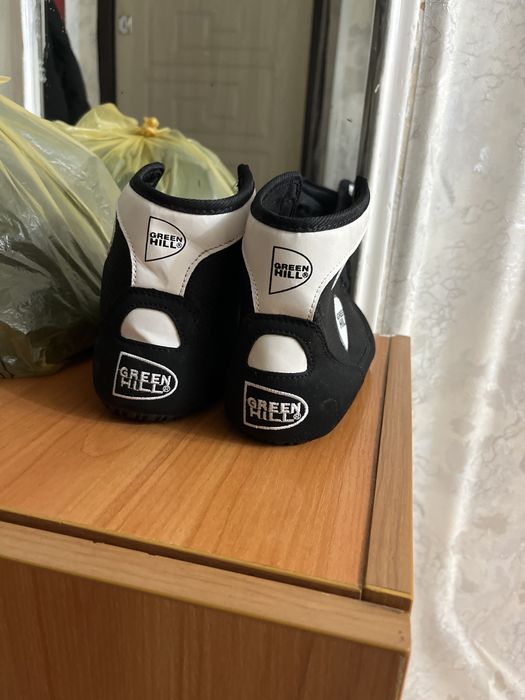 Продам новые борцовки