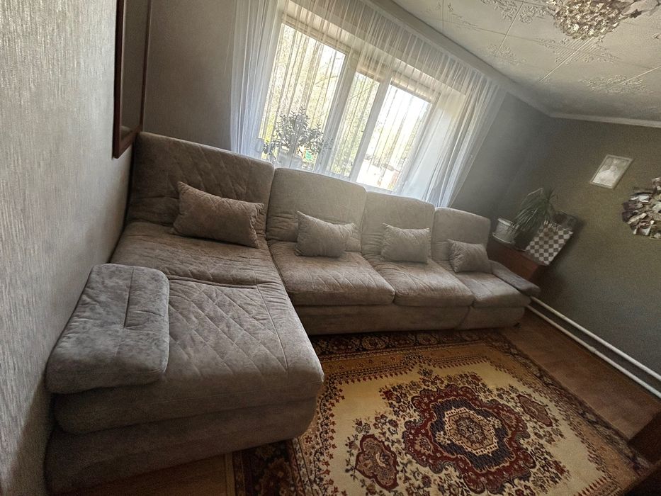 Продается большой диван