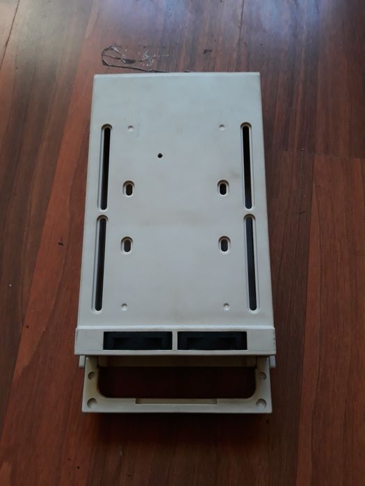 Vând suport Databridge pentru HDD-uri și SSD-uri