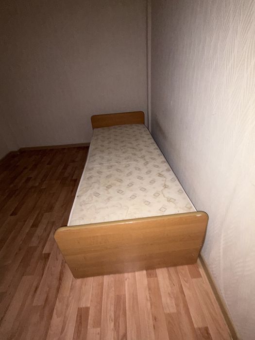 Одноместная кровать даром