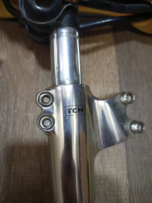 Кормило с лапа, амортисьорна седалка и колче ,а ретро велосипед