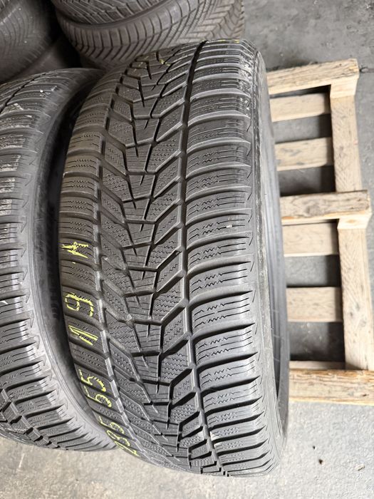 2 anvelope iarna 235/55/19 , Hankook , 6 mm !