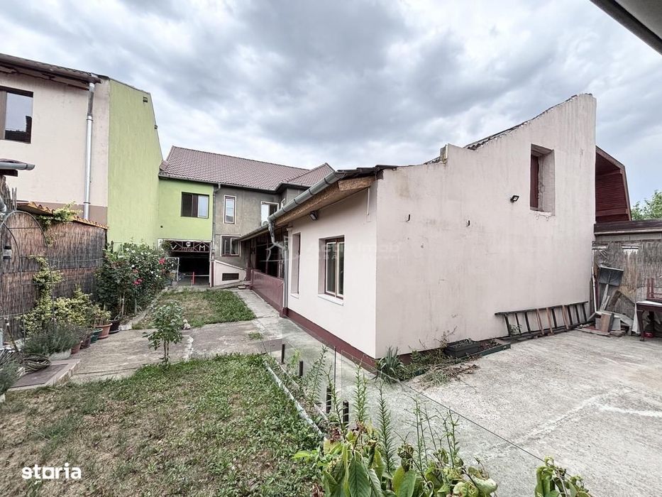 Imobil cu 3 apartamente - 270 mp construiti - langa Palatul Baroc – lo