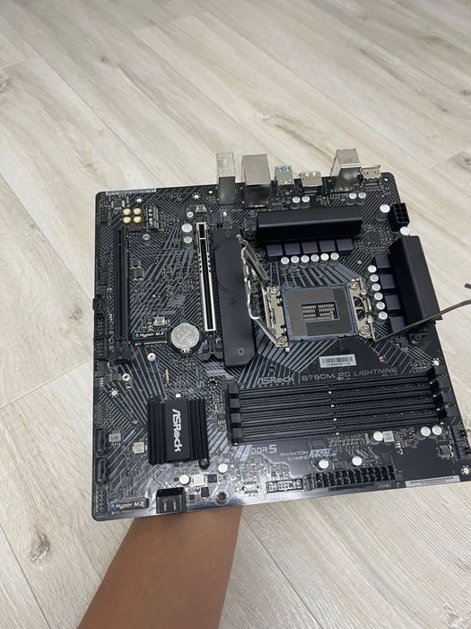 ASRock B760M PG Lightning