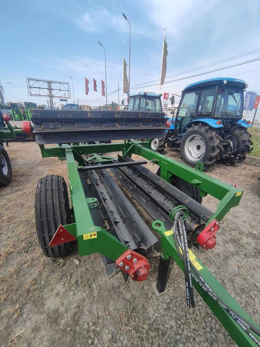 Tocatoare pliabila tractata