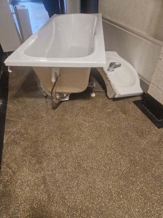 Cadă baie cu toate accesoriile