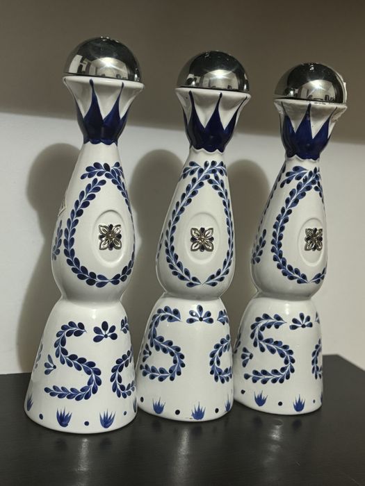 Vand sticle clase azul