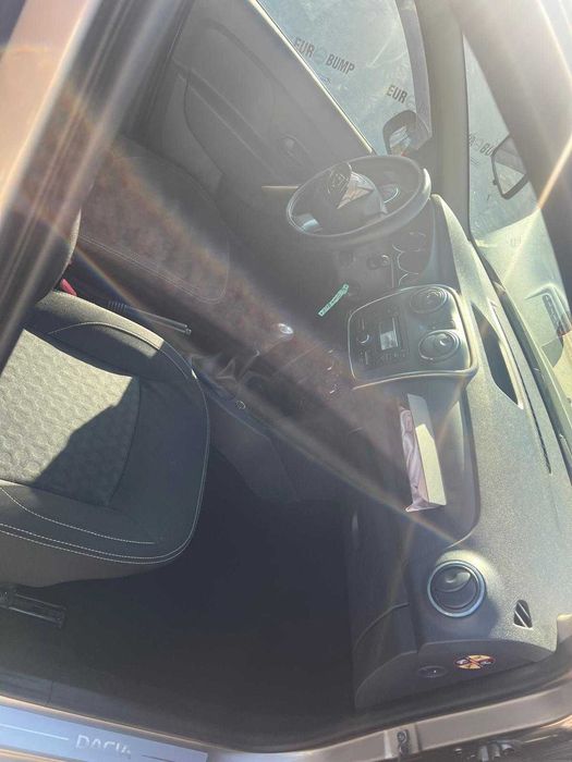 vand dacia logan 898 benzina turbo cu gaz avariata masina porneste