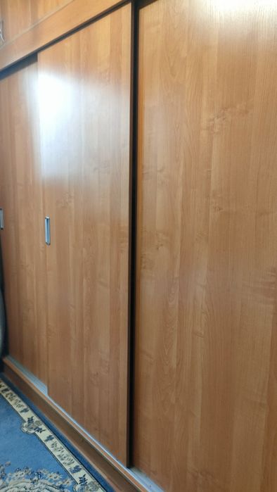 Мебель срочно продам