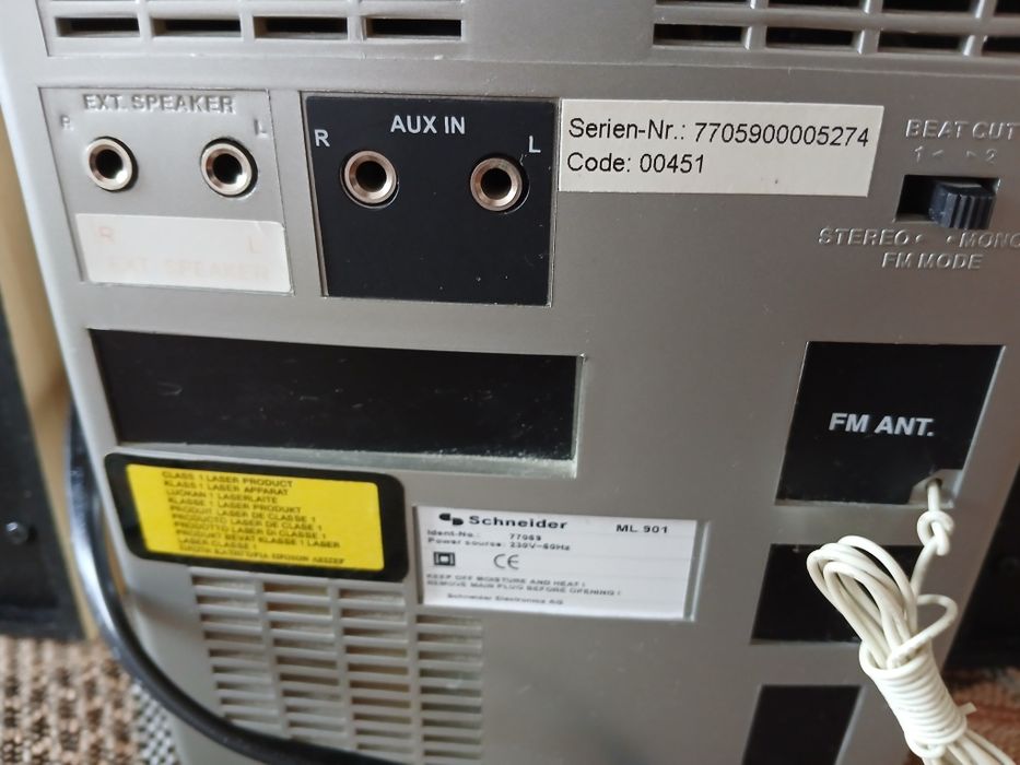 Sistem audio cd player, casetofon, radio, boxe Schneider