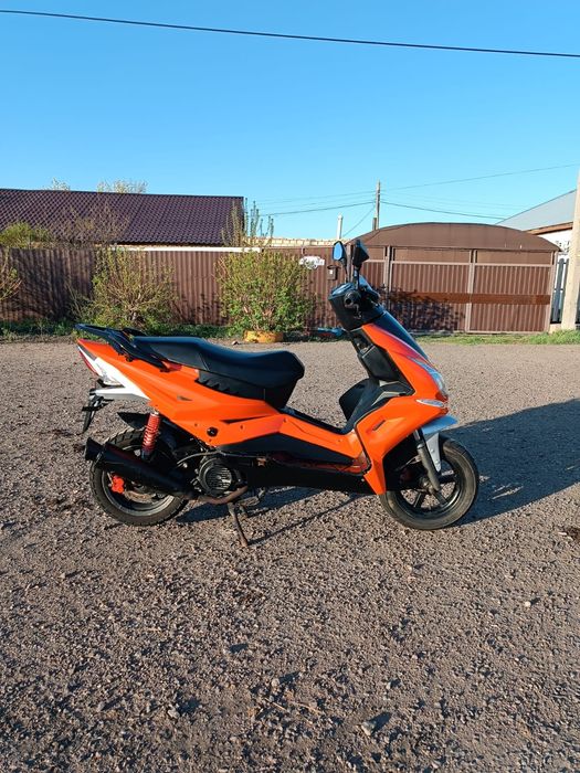 Продам отличный скутер!