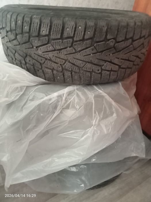 Продаю резину 205/55 R16