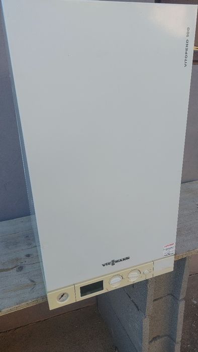 Cu Garantie .Vand o centrala Viessmann Vitopend 100 de 24 kw, una de 31 kw su una la cos .