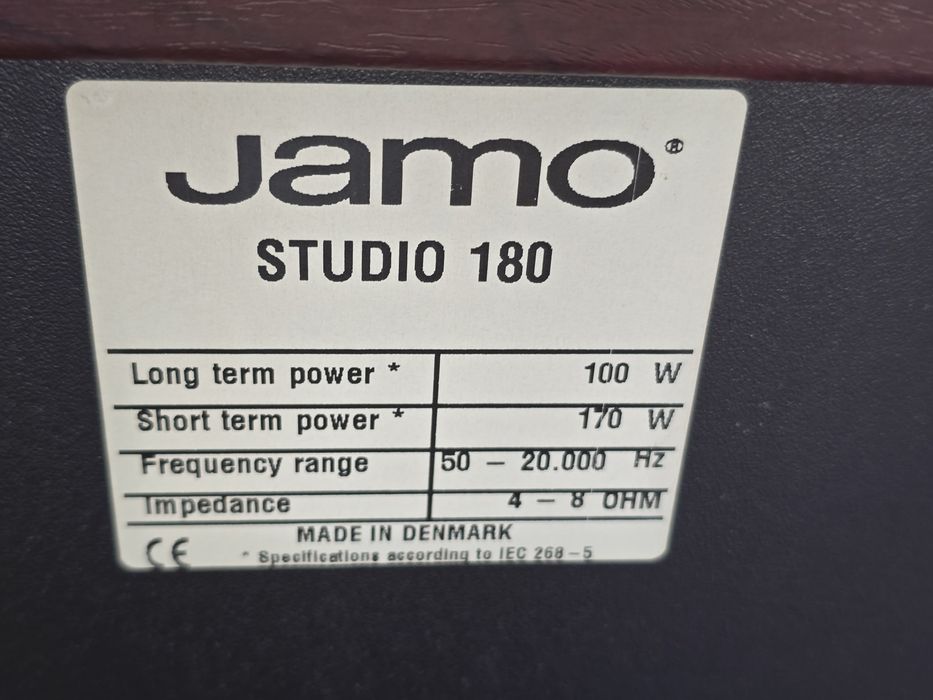 2 бр Колони Jamo Studio 180