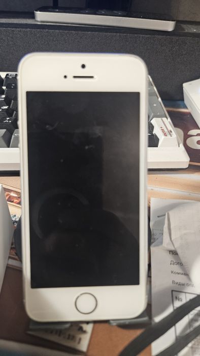Iphone 5s 16гб в отличном состоянии