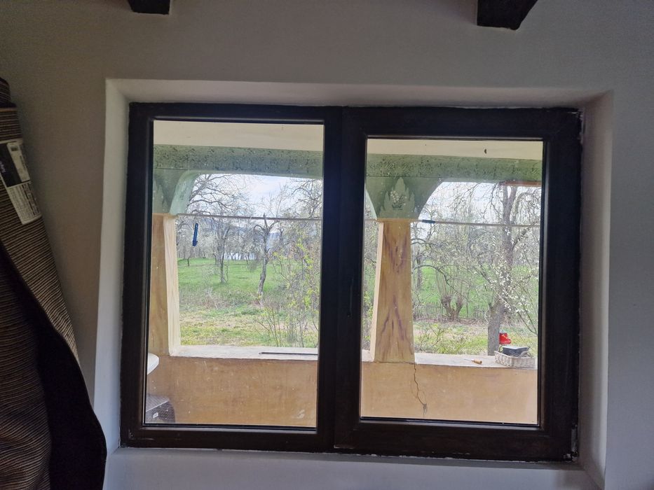 Teren intravilan 8915 mp si Casa 70 mp,  in Galeș, judetul Arges