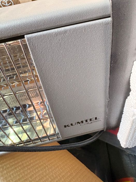 Incalzitor electric de perete