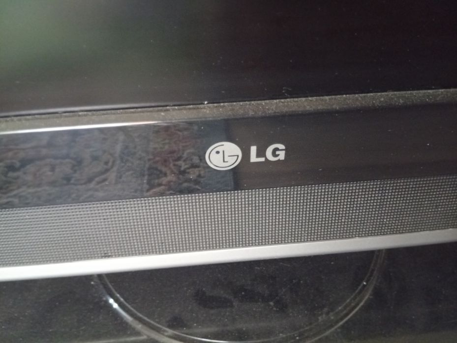 LG 37LC41 2007 год