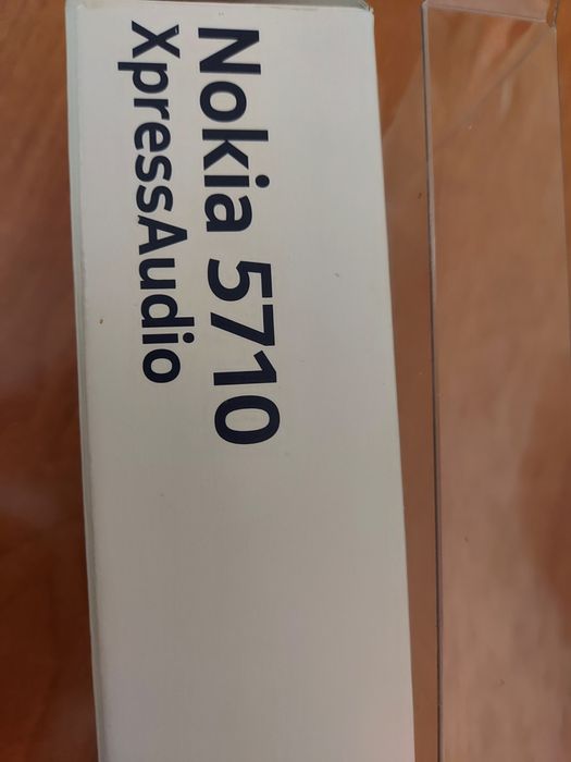 Продам, Nokia 5710.