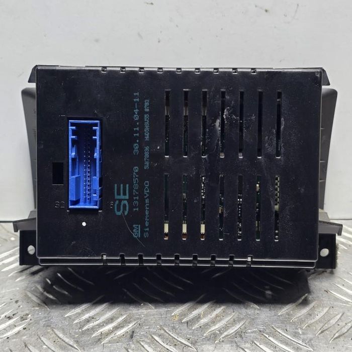 Display GID navigatie afisaj bord Opel Zafira B