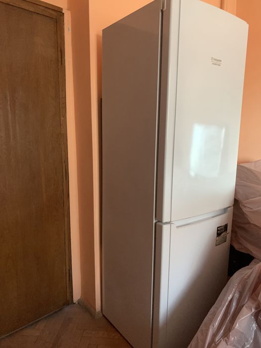 Хладилник Аристон 188 см