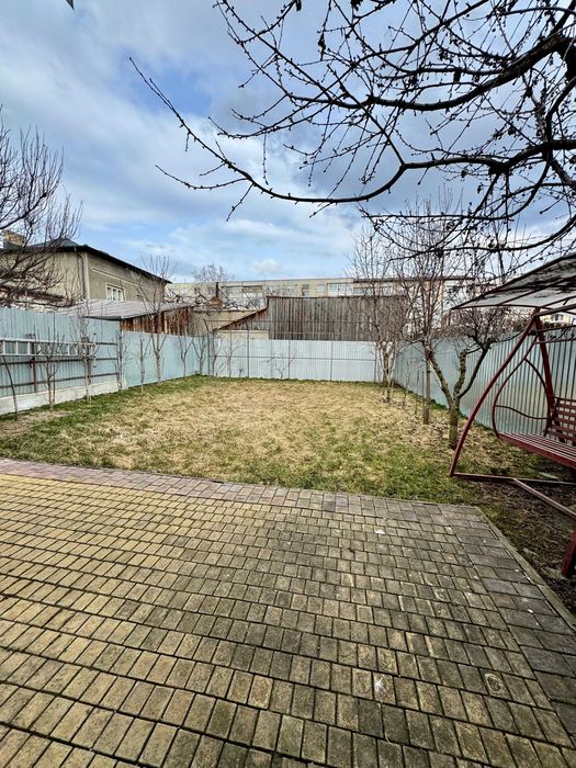 Casă ultracentrală de vânzare - Roman