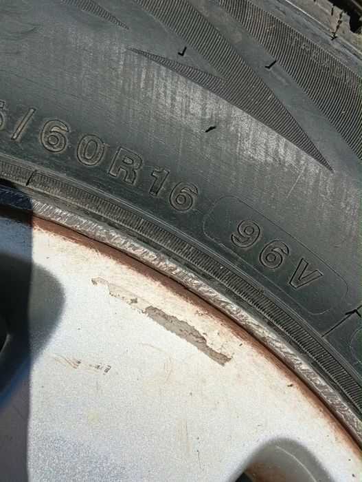 Джанти с гуми за пасат ауди свалени от пасат 5,целия пасат е за части,за информация звънете на телефона