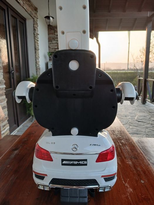 Мерцедес AMG, количка за бутане,каране,водене.
