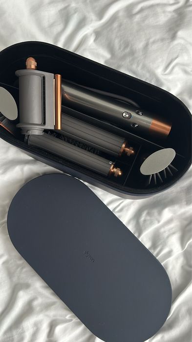 dyson продаю!пользовалась всего год