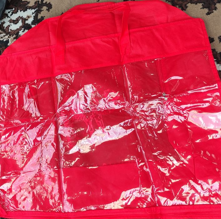 Чехлы для костюма.