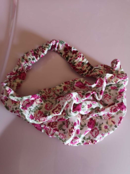 бебешки аксесоари-шапка за баня, ленти за глава, фибички и  бебе албум