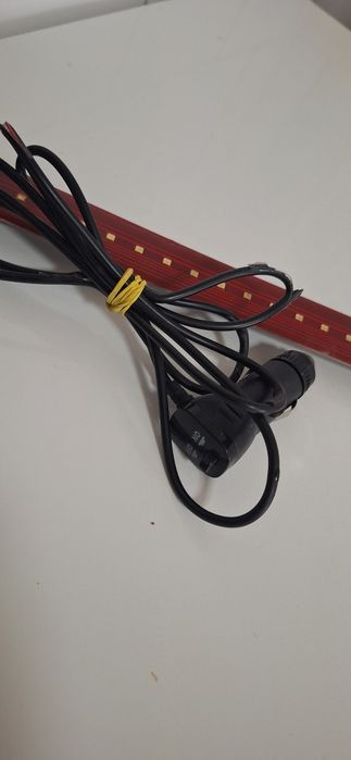 Bandă led luminoasă.