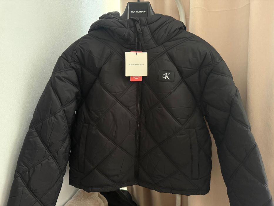 Куртка новая Calvin Klein