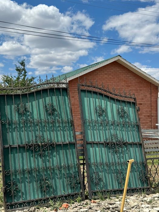 Продам ворота с калиткой