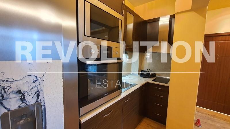 Дава се под наем Двустаен апартамент в Варна, Център - 60 кв.м за 600 € - Снимка #1