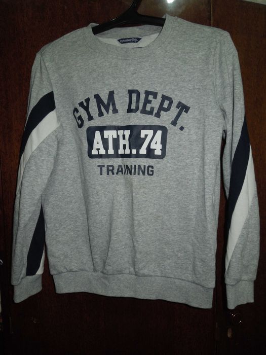 толстовки и бомберы