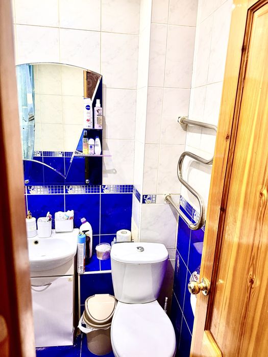 Продам 2 к кв на против Акимата