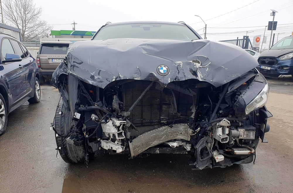 BMW X6. 4.0i, XDrive, Hibryd, fabricatie 2022 inmatriculat RO avariat