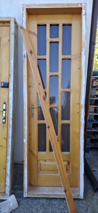 Usa interior lemn masiv