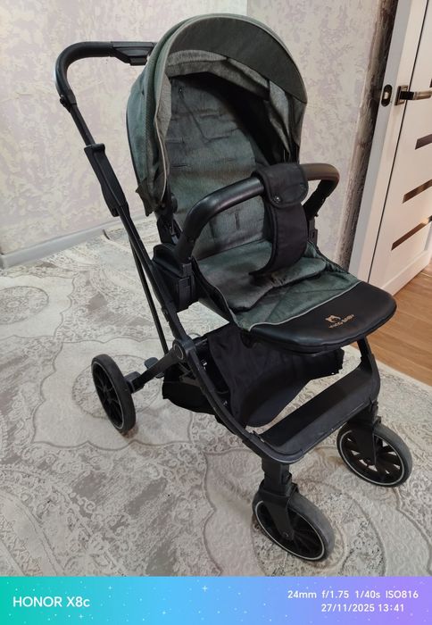 Коляска детская серо зеленая