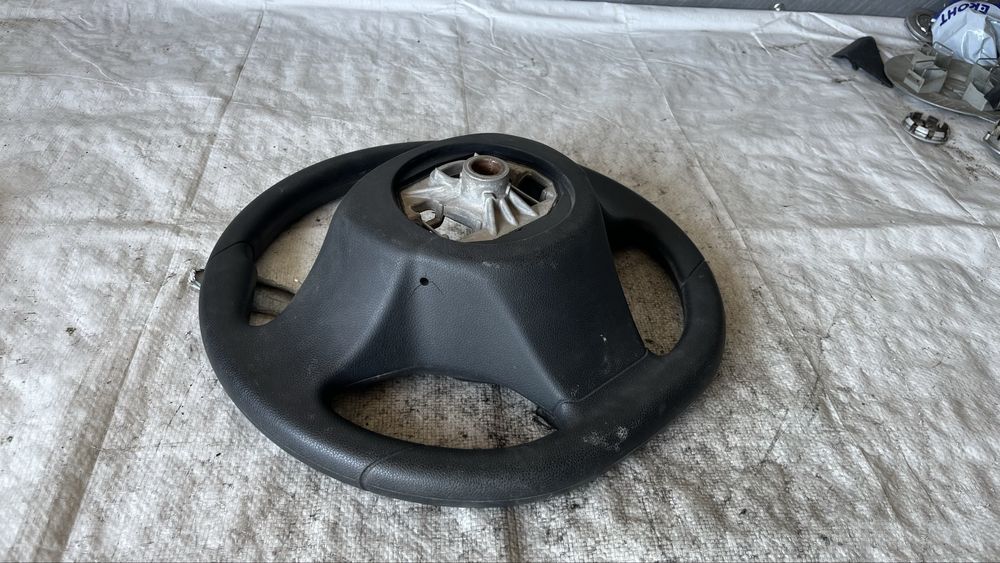 2 броя Toyota Proace волан