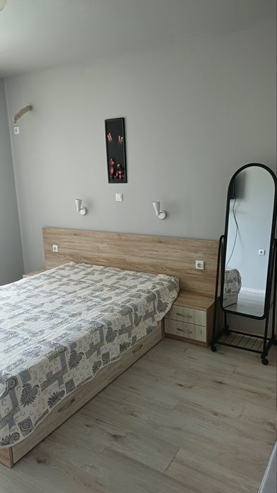 Давам апартамент под наем.